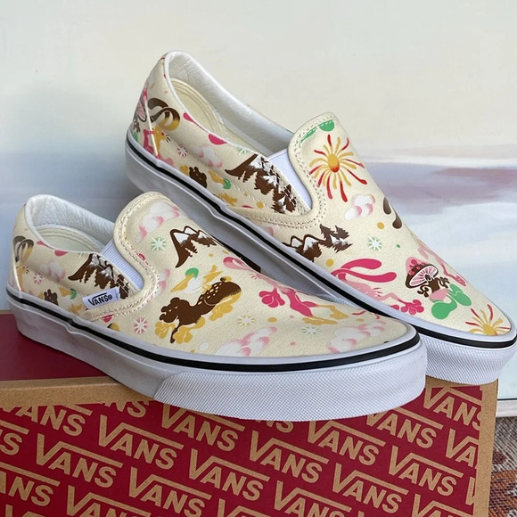 Vans Cream and Pink Patterned Slip-On Sneakers - Picture 5 of 16